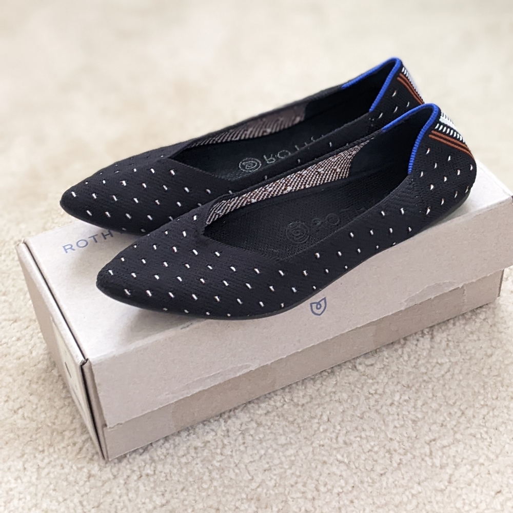 🎆 2025 SALE - Rothy's Ivory Dot 'The Point' Flat - 8 Women's Shoes ⚫⚪